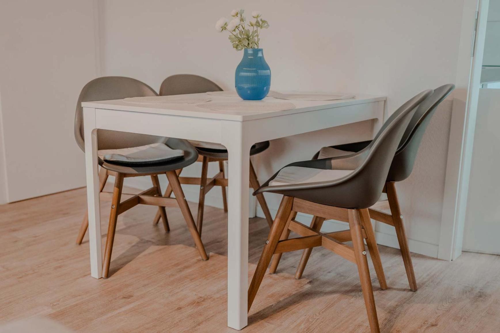 Apartment Mit Kueche, Arbeitsplatz Und Xxl Sofa Neuss Extérieur photo